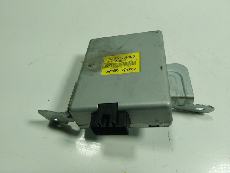 Recambio de modulo electronico para kia carens iv 1.7 crdi referencia OEM IAM 95300A4000 95300A4000 