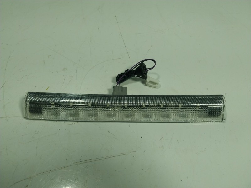 Recambio de piloto trasero central para toyota rav 4 v (_a5_, _h5_) 2.5 hybrid (axap54) referencia OEM IAM 8157048080  