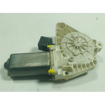 MOTOR ELEVALUNAS TRASERO DERECHO A2078200442 A2078200442 