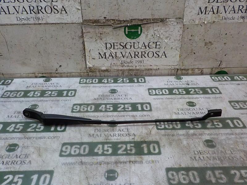 Recambio de brazo limpia delantero derecho para peugeot 3008 1.6 hdi fap referencia OEM IAM   