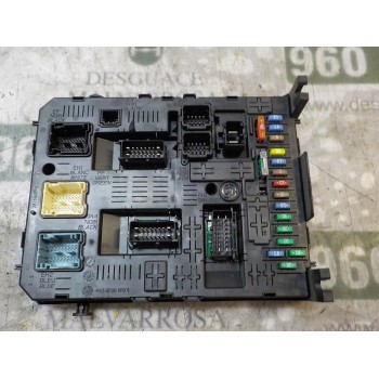 CAJA RELES / FUSIBLES 