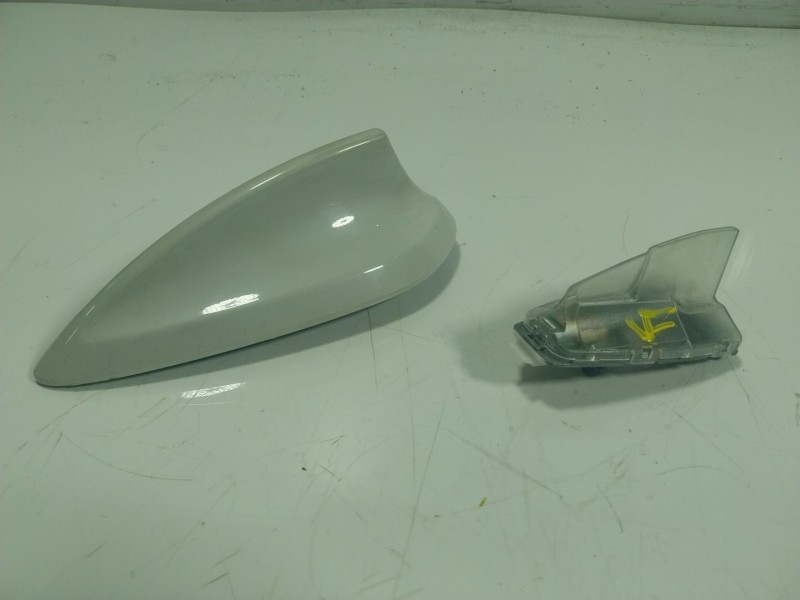 Recambio de antena para bmw serie 2 coupe (f22) 3.0 24v scrollturbo cat referencia OEM IAM 65209226894 922689403 