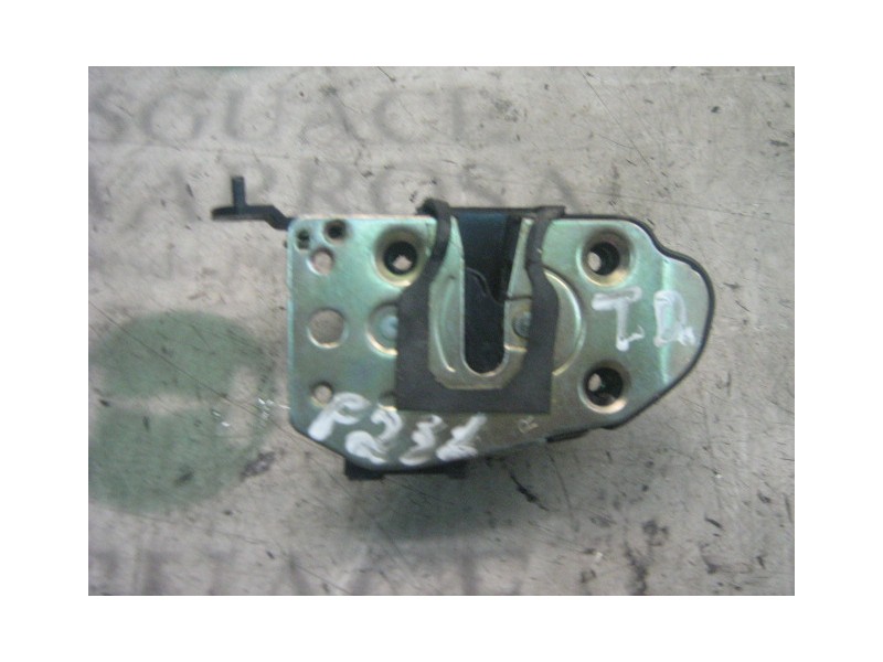 Recambio de cerradura puerta trasera derecha para kia shuma 1.5 cat referencia OEM IAM   