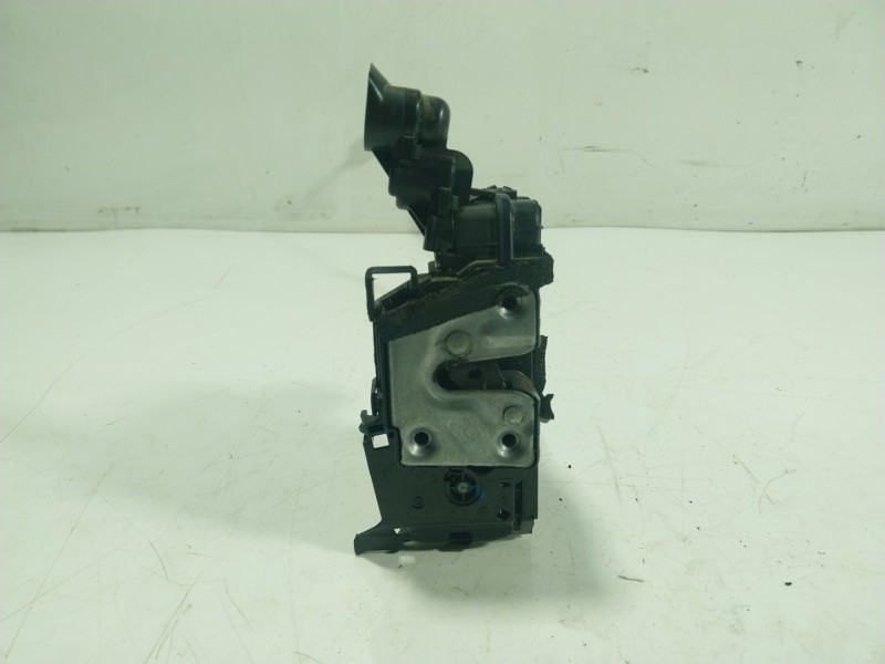 Recambio de cerradura puerta delantera izquierda para smart forfour ev eq 17.6 kwh referencia OEM IAM A4537206901 805034679R 