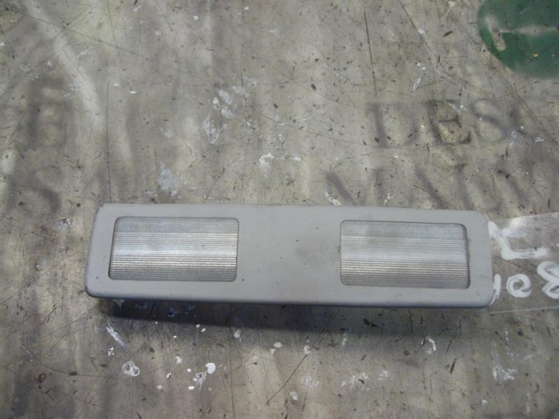 Recambio de piloto interior para bmw serie 7 (e38) 730d automático referencia OEM IAM 63318360010  