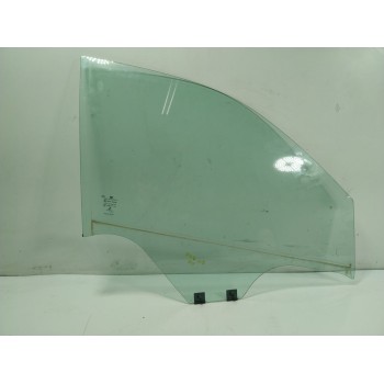 CRISTAL PUERTA DELANTERO DERECHO A4537250400 