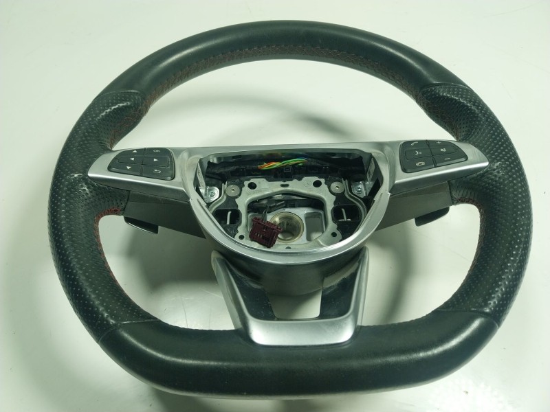 Recambio de volante para mercedes-benz clase gla (x156) gla 180 (156.942) referencia OEM IAM A00046034039E38 A00046034P3 