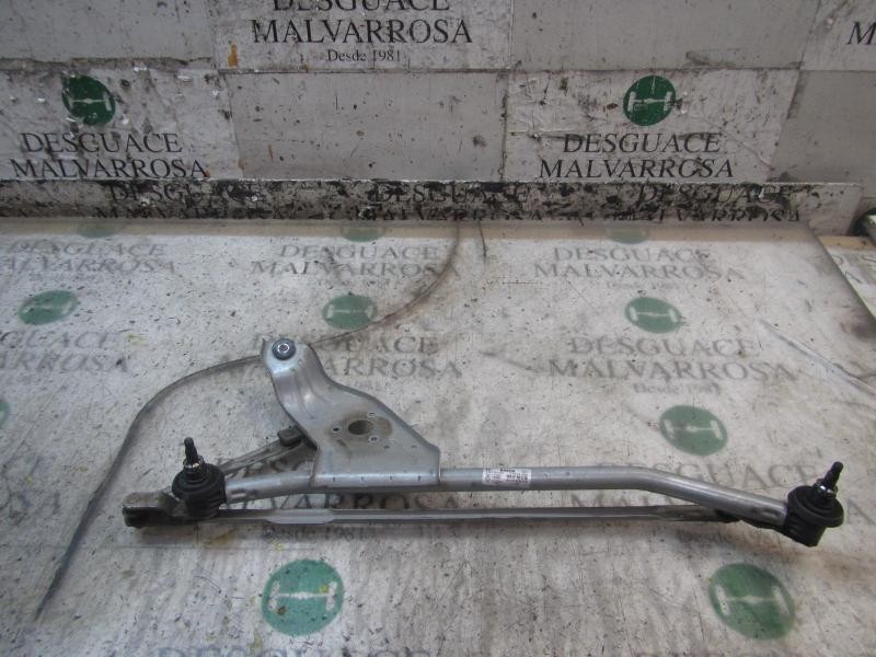 Recambio de articulacion limpia delantero para dacia sandero ambiance referencia OEM IAM 8200619512  