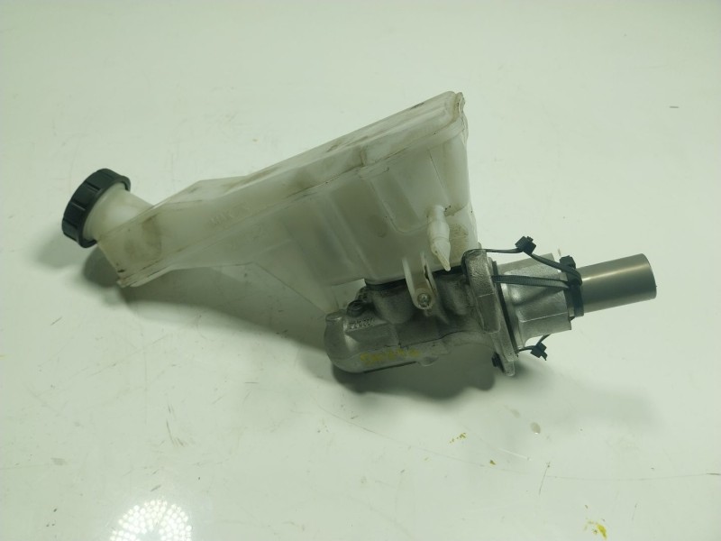 Recambio de bomba freno para mercedes-benz clase gla (x156) gla 180 (156.942) referencia OEM IAM A2464300301 A2464300202 