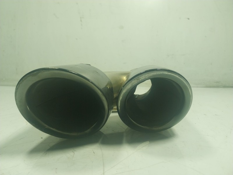 Recambio de moldura para porsche macan (typ ) base referencia OEM IAM  95B253682AH 