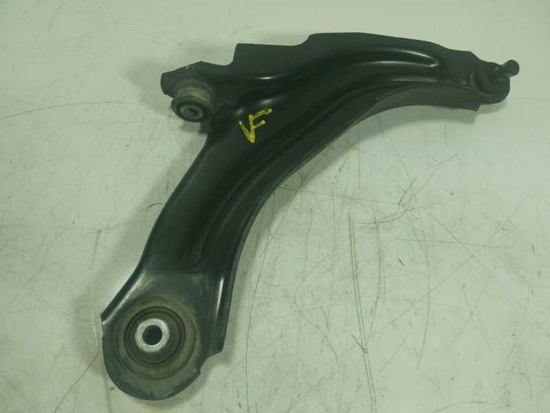 Recambio de brazo suspension inferior delantero derecho para renault zoe 68 kw referencia OEM IAM   
