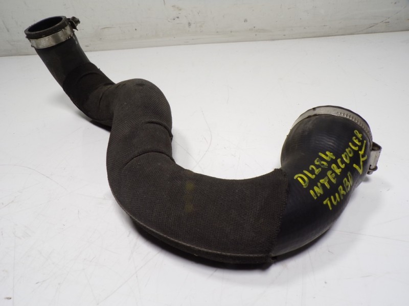 Recambio de tubo intercooler para porsche macan (typ ) base referencia OEM IAM 95B145790A  