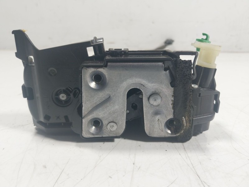 Recambio de cerradura puerta delantera izquierda para renault zoe 68 kw referencia OEM IAM  805031107R 