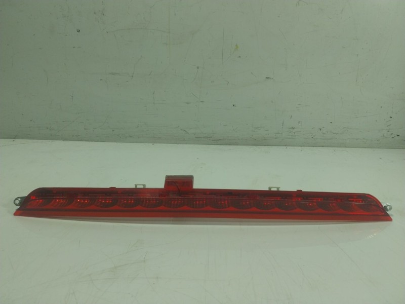 Recambio de piloto trasero central para mercedes-benz gle (w166) 400 4-matic (166.056) referencia OEM IAM A1668200056 A166820005