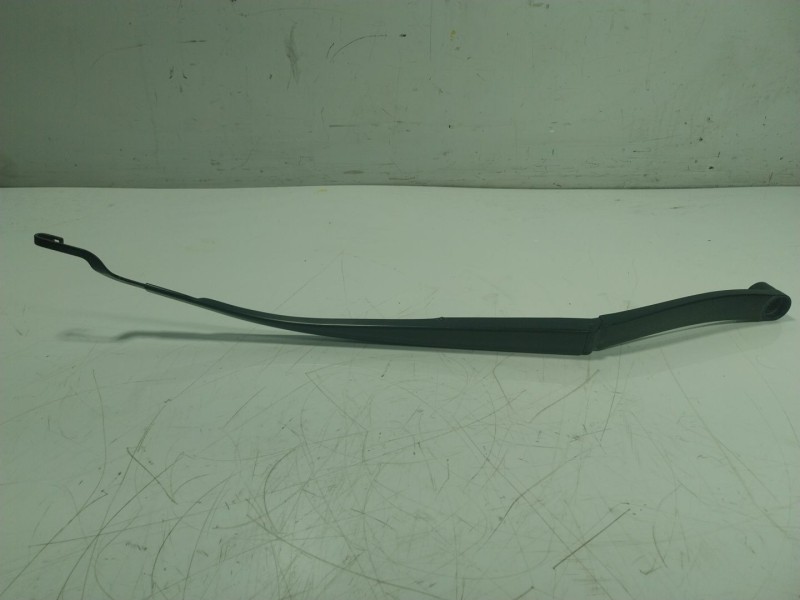 Recambio de brazo limpia delantero derecho para hyundai i40 i (vf) 1.7 crdi referencia OEM IAM 983213Z000  