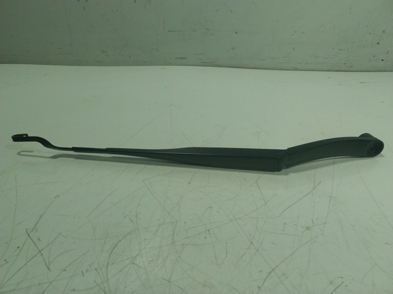 Recambio de brazo limpia delantero izquierdo para hyundai i40 i (vf) 1.7 crdi referencia OEM IAM 983113Z000  