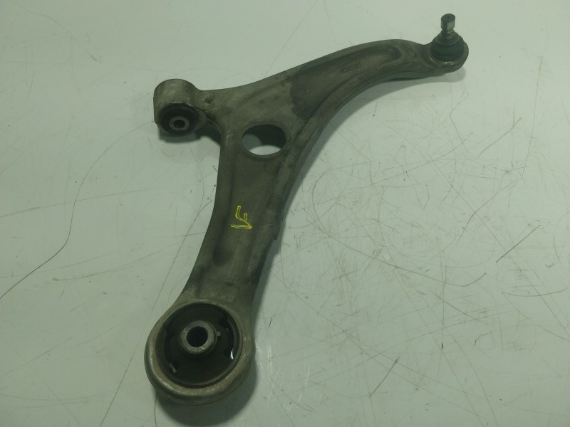 Recambio de brazo suspension inferior delantero derecho para hyundai i40 i (vf) 1.7 crdi referencia OEM IAM 545013Z700  