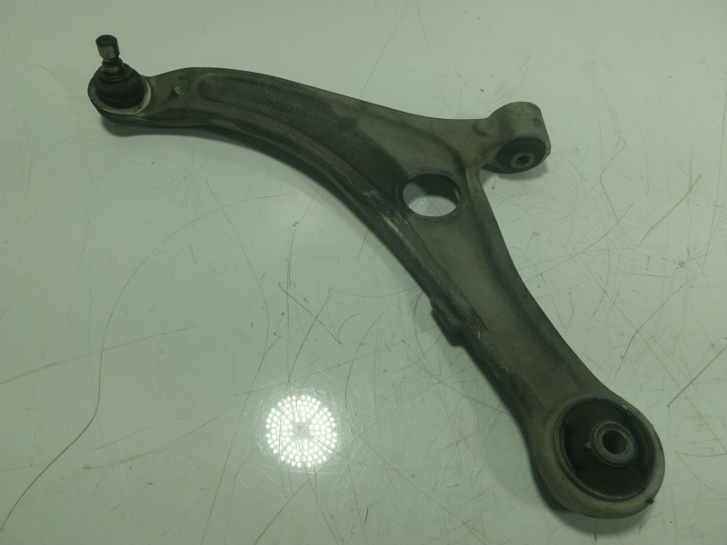 Recambio de brazo suspension inferior delantero izquierdo para hyundai i40 i (vf) 1.7 crdi referencia OEM IAM 545003Z700  