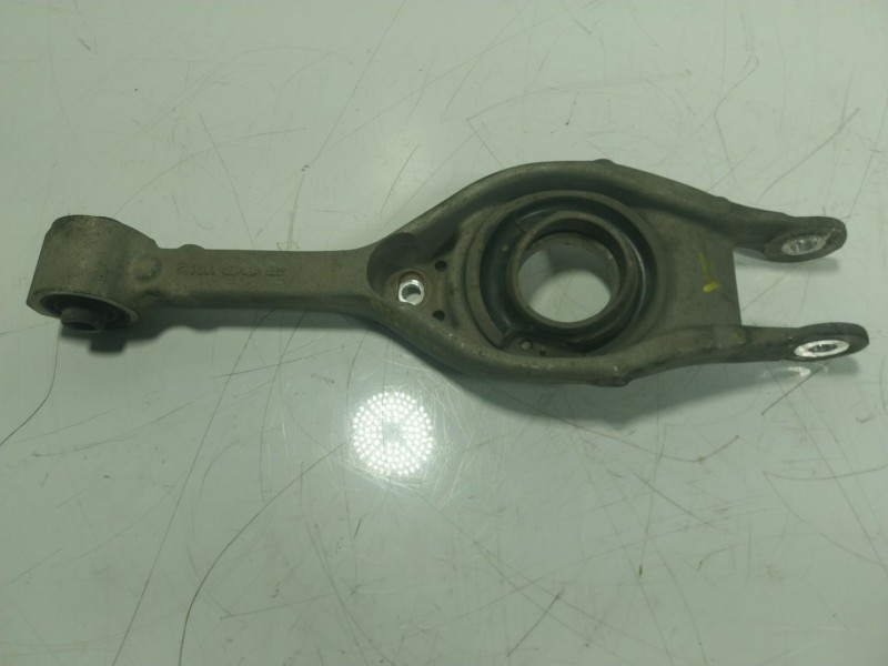 Recambio de brazo suspension inferior trasero derecho para hyundai i40 i (vf) 1.7 crdi referencia OEM IAM 552203Z055  