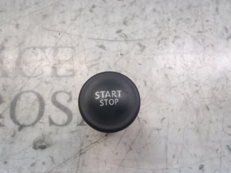 Recambio de modulo electronico para renault megane iii berlina 5 p authentique referencia OEM IAM   