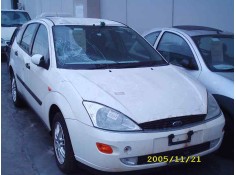ford focus berlina (cak) del año 2000