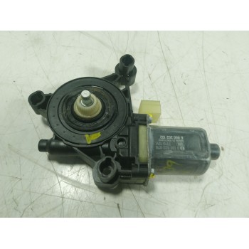 MOTOR ELEVALUNAS DELANTERO DERECHO 5Q0959802C 5Q0959802C 