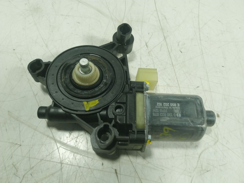 Recambio de motor elevalunas delantero derecho para seat ateca (kh7) fr go referencia OEM IAM 5Q0959802C 5Q0959802C 