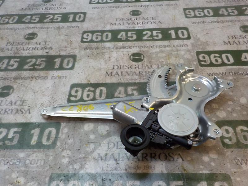 Recambio de elevalunas trasero izquierdo para toyota rav 4 2.0 d-4d cat referencia OEM IAM 6980442050  