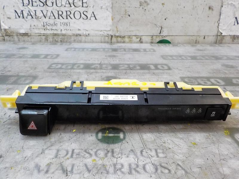 Recambio de warning para toyota rav 4 2.0 d-4d cat referencia OEM IAM 8395042220 8395042220 