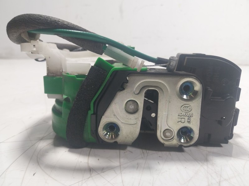 Recambio de cerradura puerta delantera derecha para hyundai i40 i (vf) 1.7 crdi referencia OEM IAM 813203Z020 813203Z020 