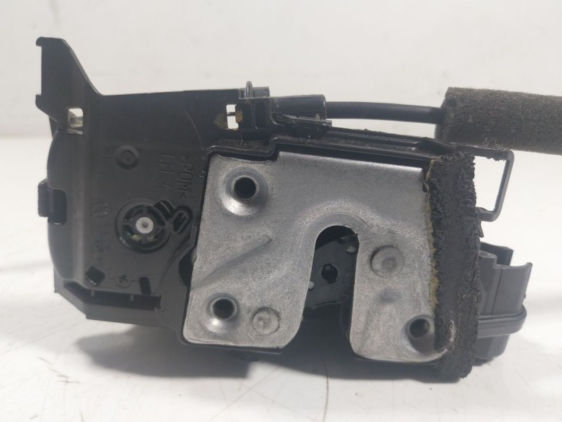 Recambio de cerradura puerta trasera izquierda para renault zoe referencia OEM IAM  825037100R 
