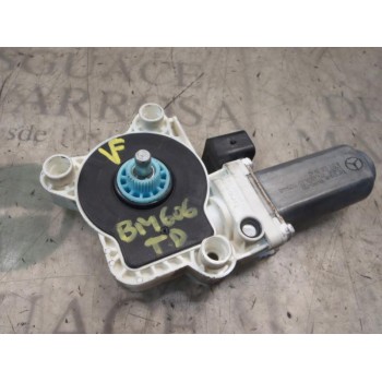 MOTOR ELEVALUNAS TRASERO DERECHO A2118202442 A2118202442 