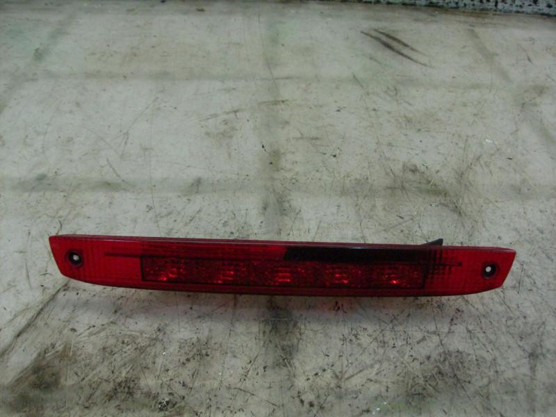 Recambio de piloto trasero central para ford focus berlina (cap) ghia referencia OEM IAM   