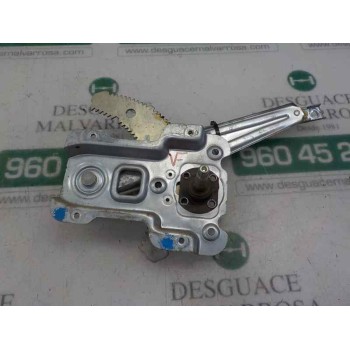 ELEVALUNAS TRASERO DERECHO 