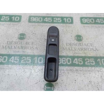 MANDO ELEVALUNAS DELANTERO DERECHO 6490X3 