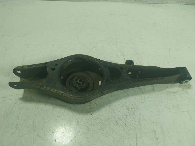 Recambio de brazo suspension inferior trasero izquierdo para audi q3 (8ug) 2.0 16v tdi referencia OEM IAM 1K0505311AB  