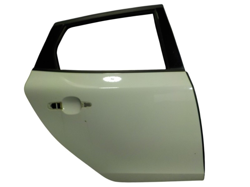 Recambio de puerta trasera derecha para volvo v40 2.0 diesel cat referencia OEM IAM 32351000  