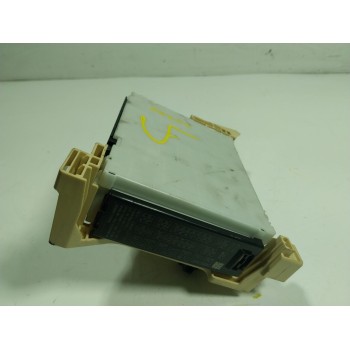 CAJA RELES / FUSIBLES 8273042890 8273042830 