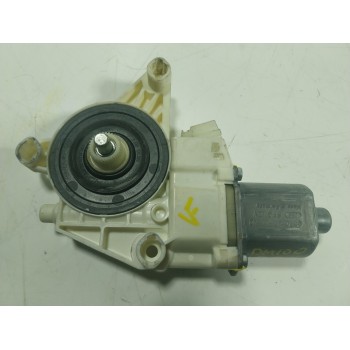 MOTOR ELEVALUNAS DELANTERO DERECHO A2048200242 A2048200242 