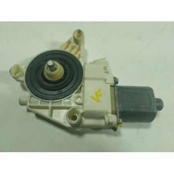 MOTOR ELEVALUNAS TRASERO DERECHO A2048200642 A2048200642 