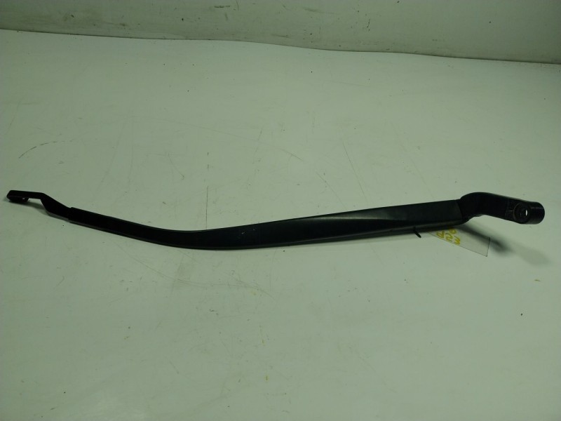 Recambio de brazo limpia delantero derecho para lexus ct 1.8 16v cat (híbrido) referencia OEM IAM 8521176030  