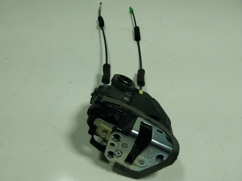 Recambio de cerradura puerta trasera derecha para lexus ct 1.8 16v cat (híbrido) referencia OEM IAM 6905033131 6060722 