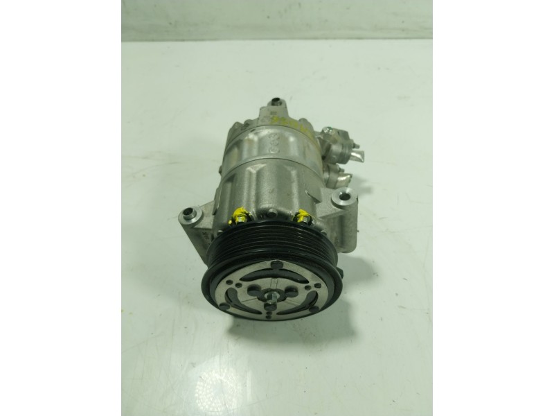 Recambio de compresor aire acondicionado para ford focus 1.0 ecoboost cat referencia OEM IAM 2469393 JX6119D629 