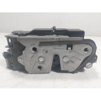 CERRADURA PUERTA TRASERA IZQUIERDA 5TA839015P 5TA839015P 