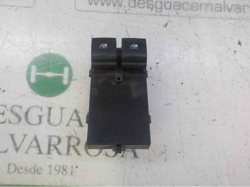 Recambio de mando elevalunas delantero izquierdo para opel insignia berlina 2.0 cdti cat referencia OEM IAM 13305978  