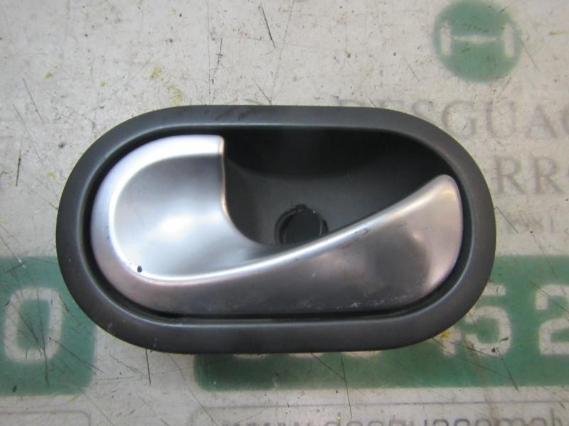 Recambio de maneta interior delantera izquierda para renault scenic ii 1.9 dci diesel referencia OEM IAM   