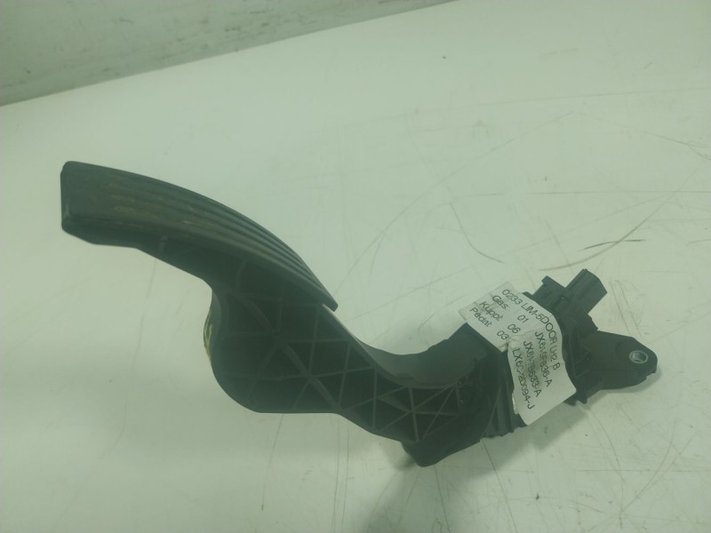 Recambio de potenciometro pedal para ford focus 1.0 ecoboost cat referencia OEM IAM 2537261 JX619F836AD 