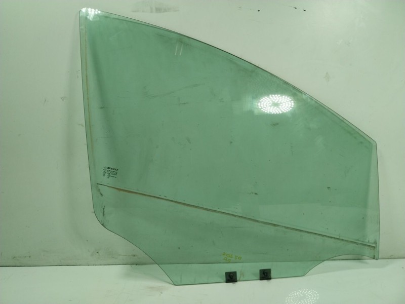 Recambio de cristal puerta delantero derecho para renault zoe 68 kw referencia OEM IAM   