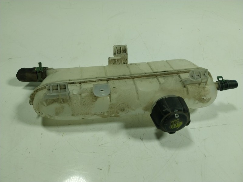 Recambio de deposito expansion para renault zoe 68 kw referencia OEM IAM  217101652R 