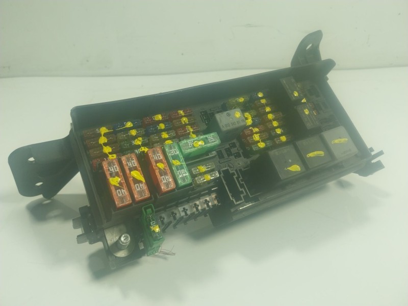 Recambio de caja reles / fusibles para mercedes-benz clase m (w164) 6.2 v8 cat referencia OEM IAM A1645403372 A1645403372 